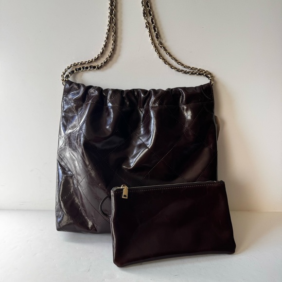 Brown Oiled Shiny Quilted Leather 22 Gathered Hobo Chain Tote w/ Gold HW B8 - Picture 4 of 17